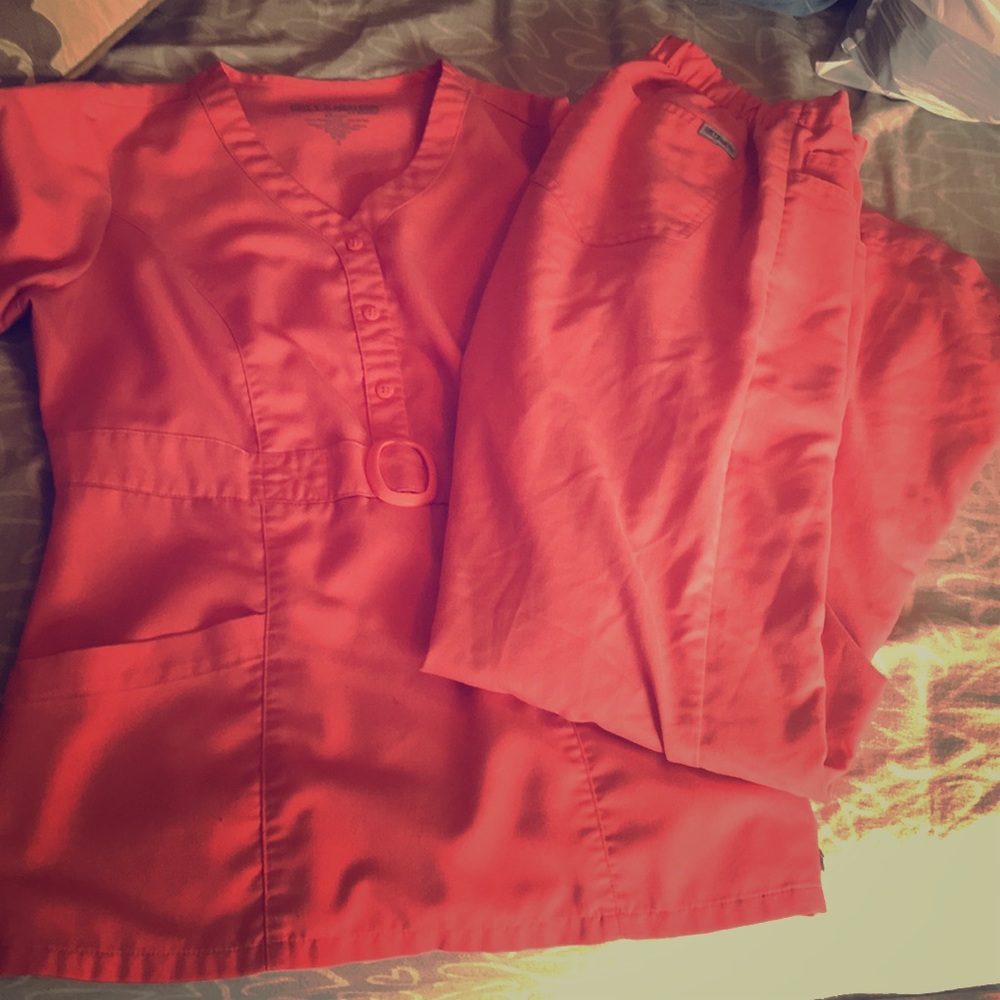 Pink Greys Anatomy Scub Set!!